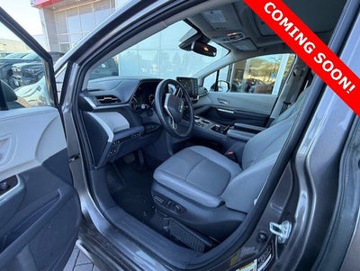 2023 Toyota Sienna XLE FWD 7-Passenger