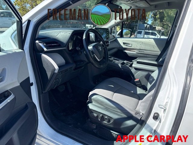 2023 Toyota Sienna XLE FWD 8-Passenger