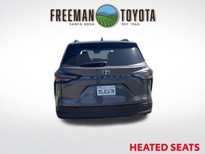 2025 Toyota Sienna XLE FWD 8-Passenger