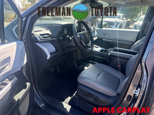 2025 Toyota Sienna XLE FWD 8-Passenger