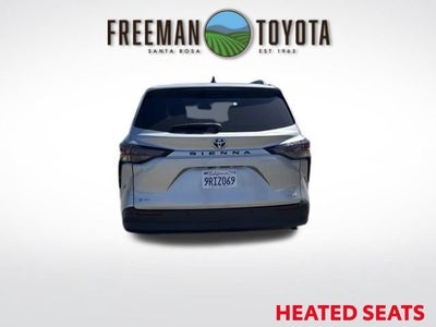 2025 Toyota Sienna XLE FWD 8-Passenger