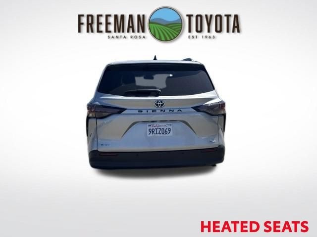 2025 Toyota Sienna XLE FWD 8-Passenger