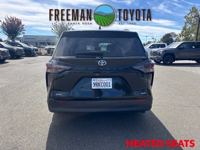 2025 Toyota Sienna XLE FWD 8-Passenger