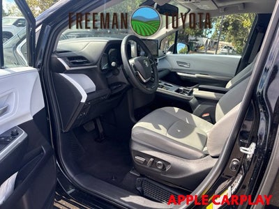 2025 Toyota Sienna XLE FWD 8-Passenger