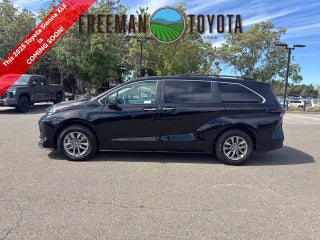2025 Toyota Sienna XLE FWD 8-Passenger