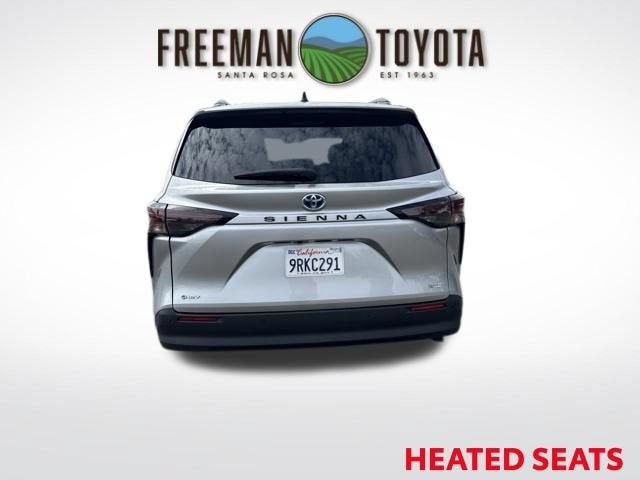 2025 Toyota Sienna XLE FWD 8-Passenger
