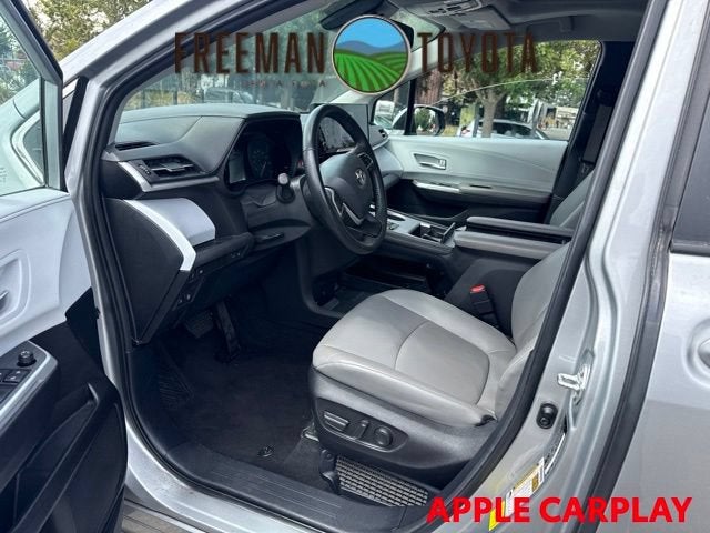 2025 Toyota Sienna XLE FWD 8-Passenger