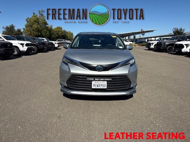 2023 Toyota Sienna XLE FWD 8-Passenger