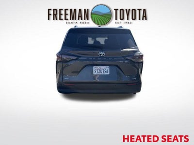 2025 Toyota Sienna XLE FWD 8-Passenger