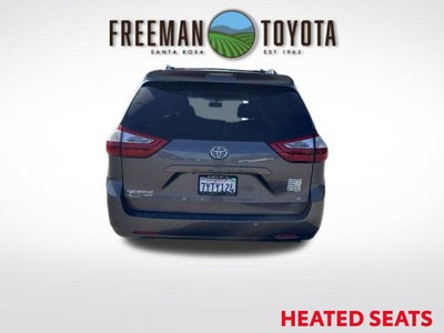 2017 Toyota Sienna XLE Auto Access Seat FWD 7-Passenger