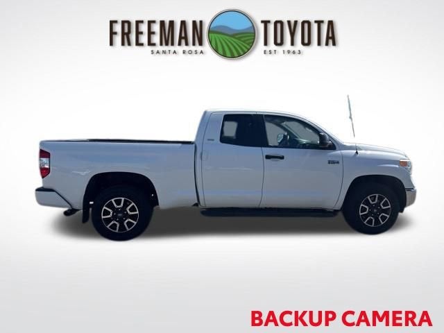 2016 Toyota Tundra Double Cab 5.7L V8 6-Spd AT SR5