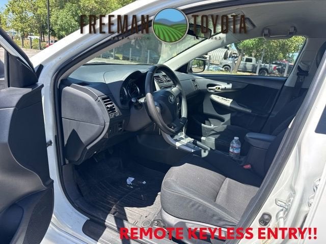 2012 Toyota Corolla 4dr Sdn Auto S