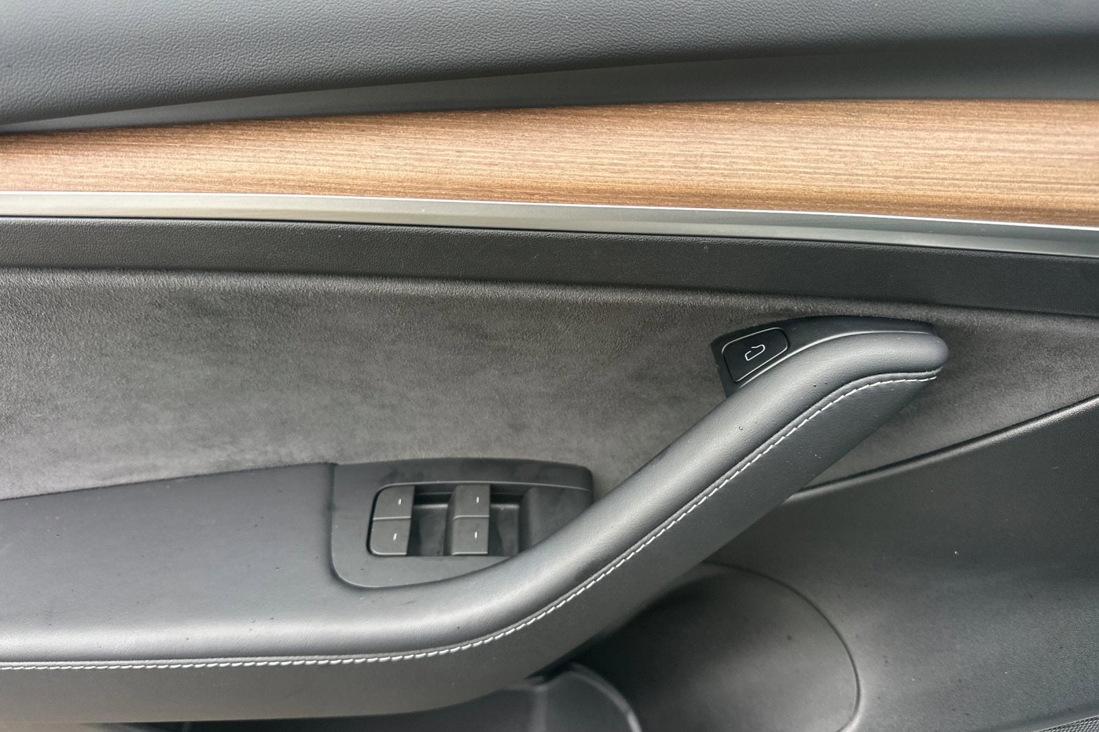 2023 Tesla Model 3 RWD