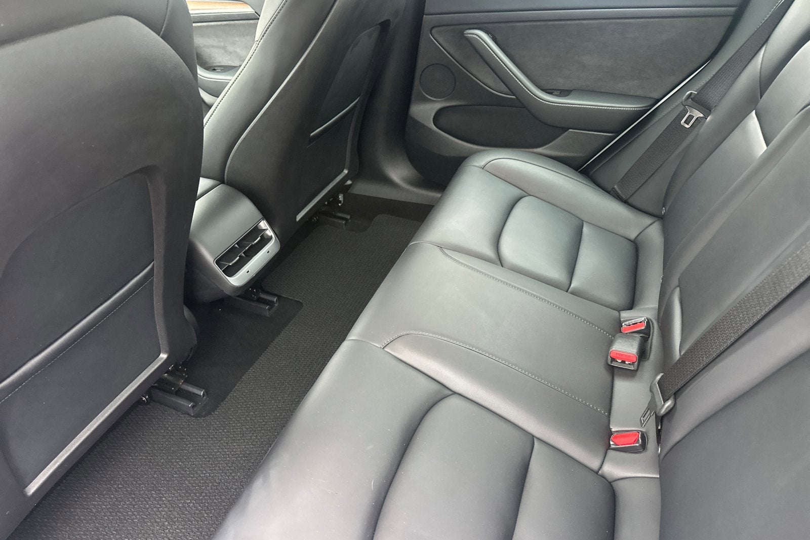 2023 Tesla Model 3 RWD