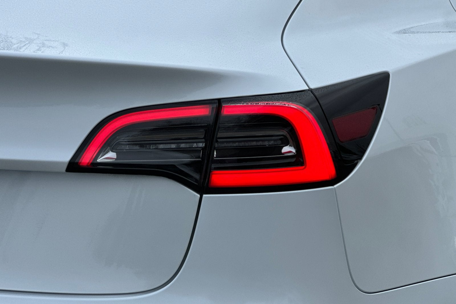 2023 Tesla Model 3 RWD