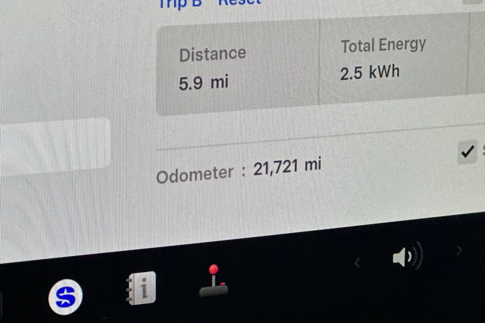 2023 Tesla Model 3 RWD