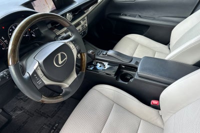 2013 Lexus ES 350 4dr Sdn