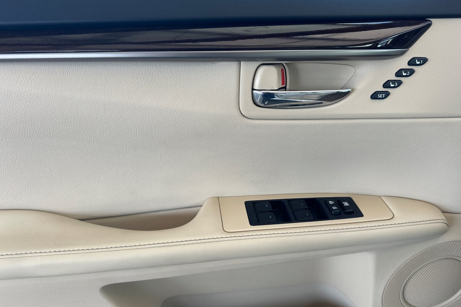2014 Lexus ES 350 4dr Sdn