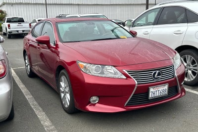 2015 Lexus ES 300h 4dr Sdn Hybrid