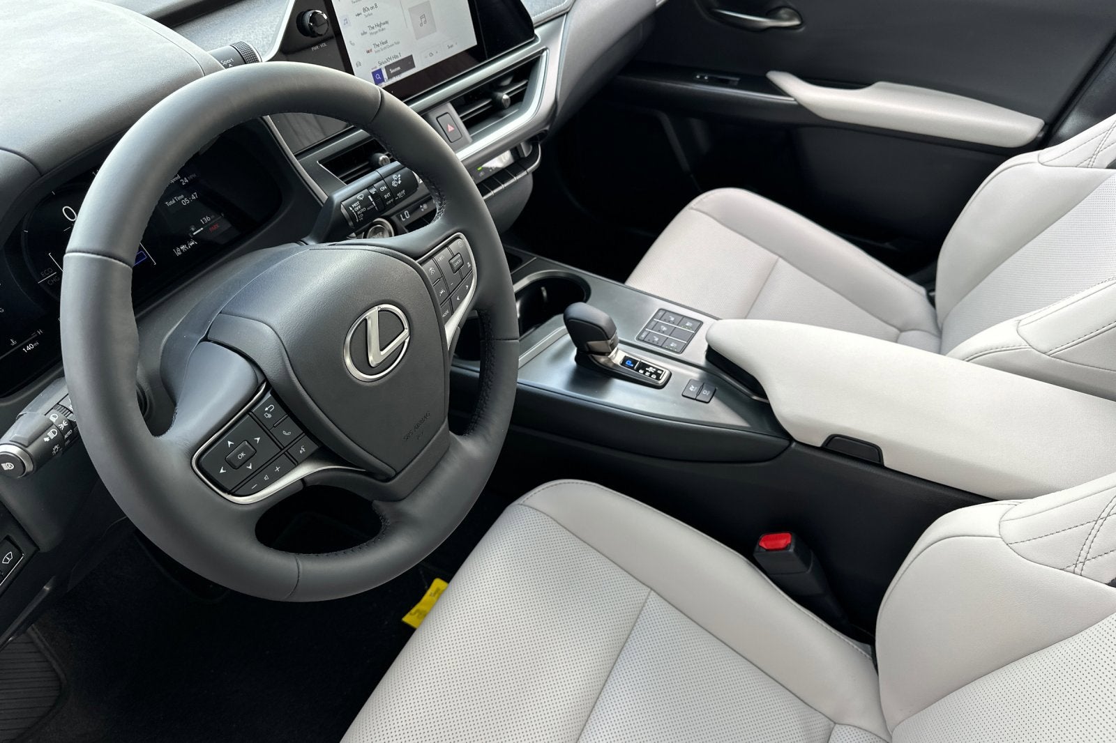 2026 Lexus UX UX 300h F SPORT Design AWD