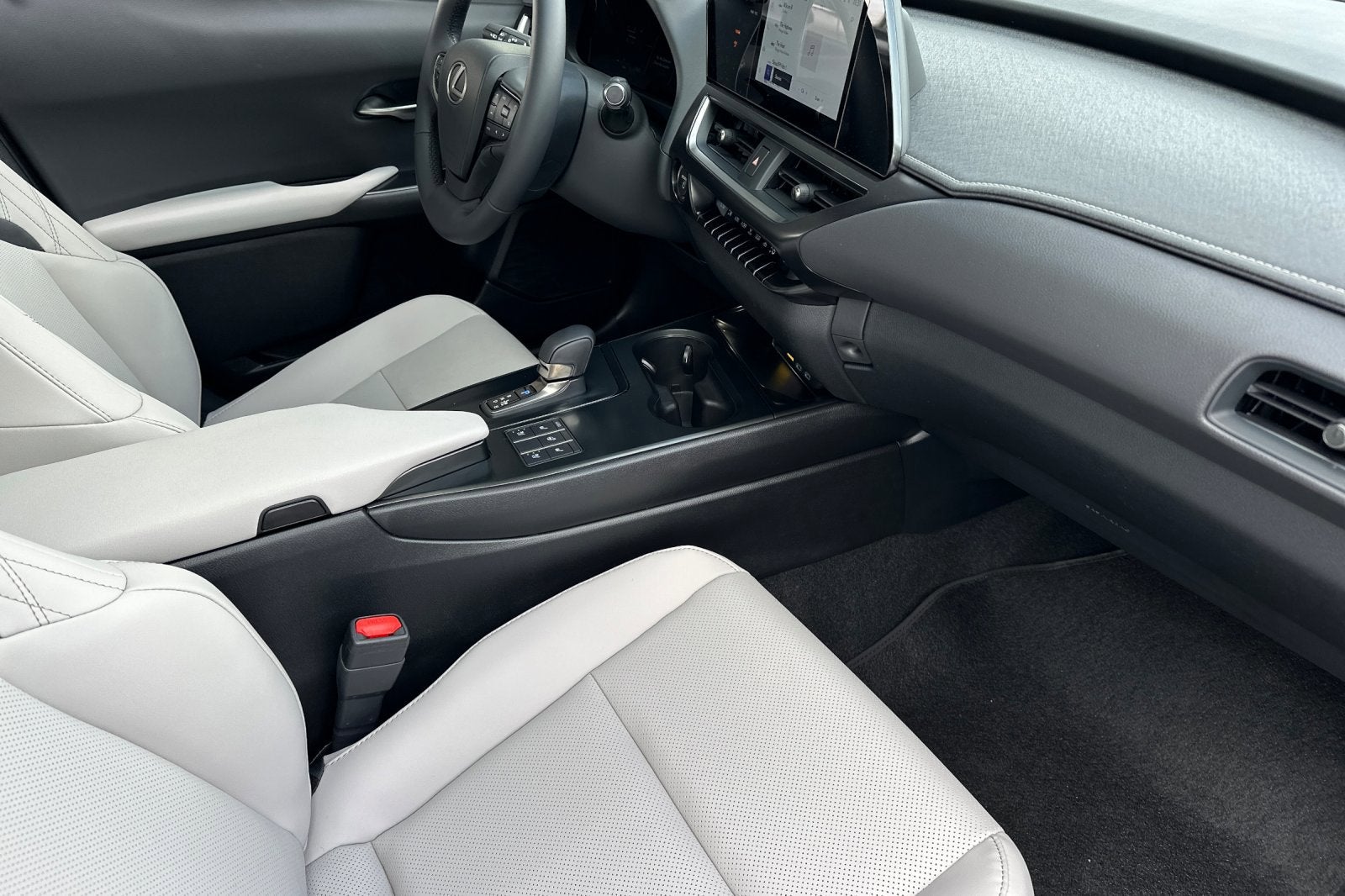 2026 Lexus UX UX 300h F SPORT Design AWD