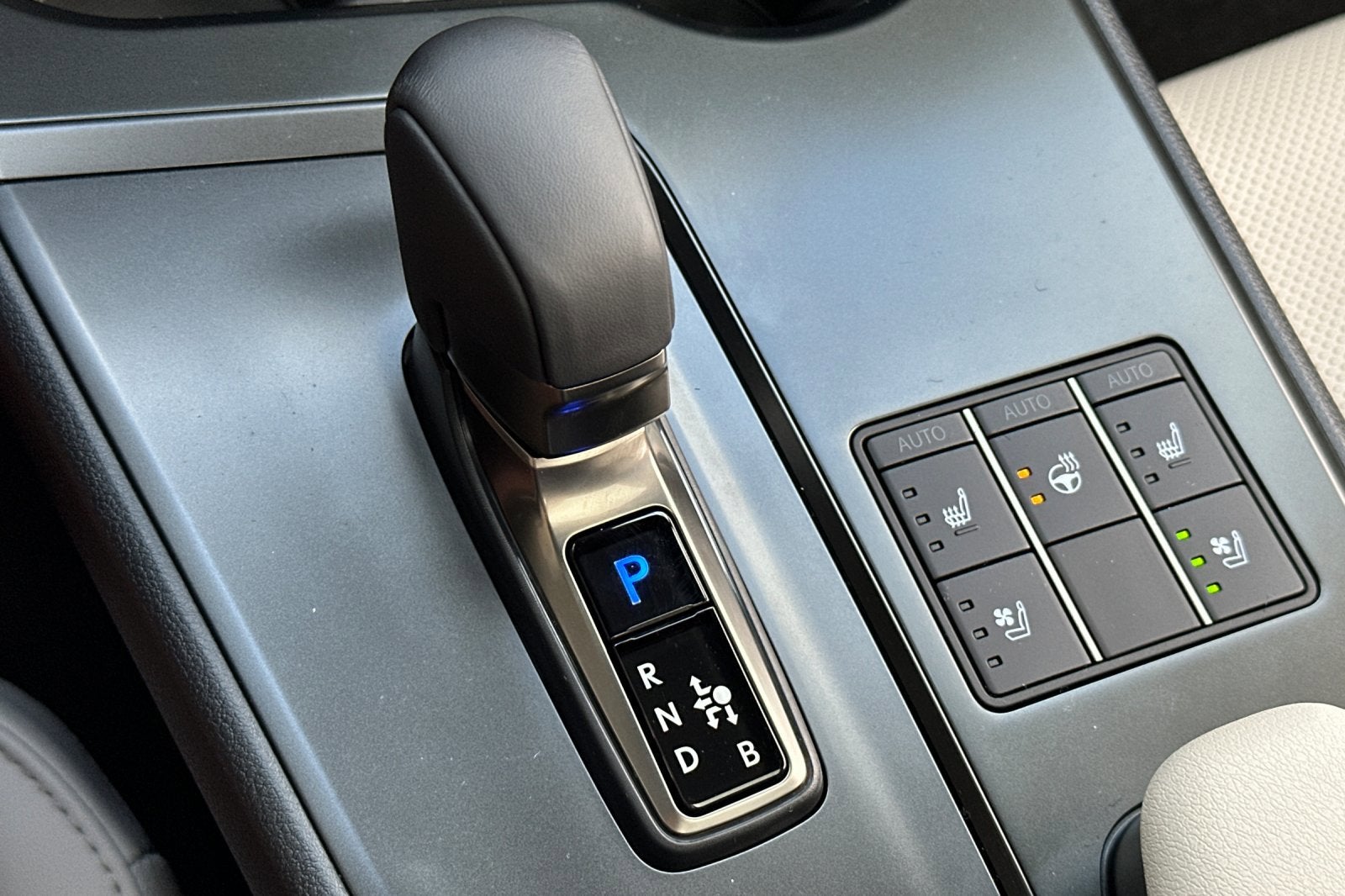 2026 Lexus UX UX 300h F SPORT Design AWD