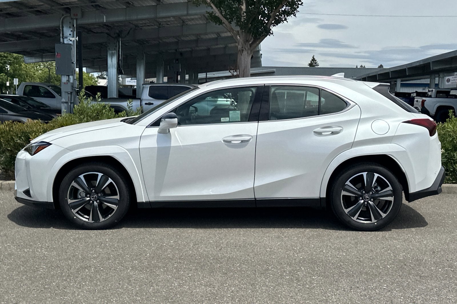 2025 Lexus UX UX 300h Premium FWD