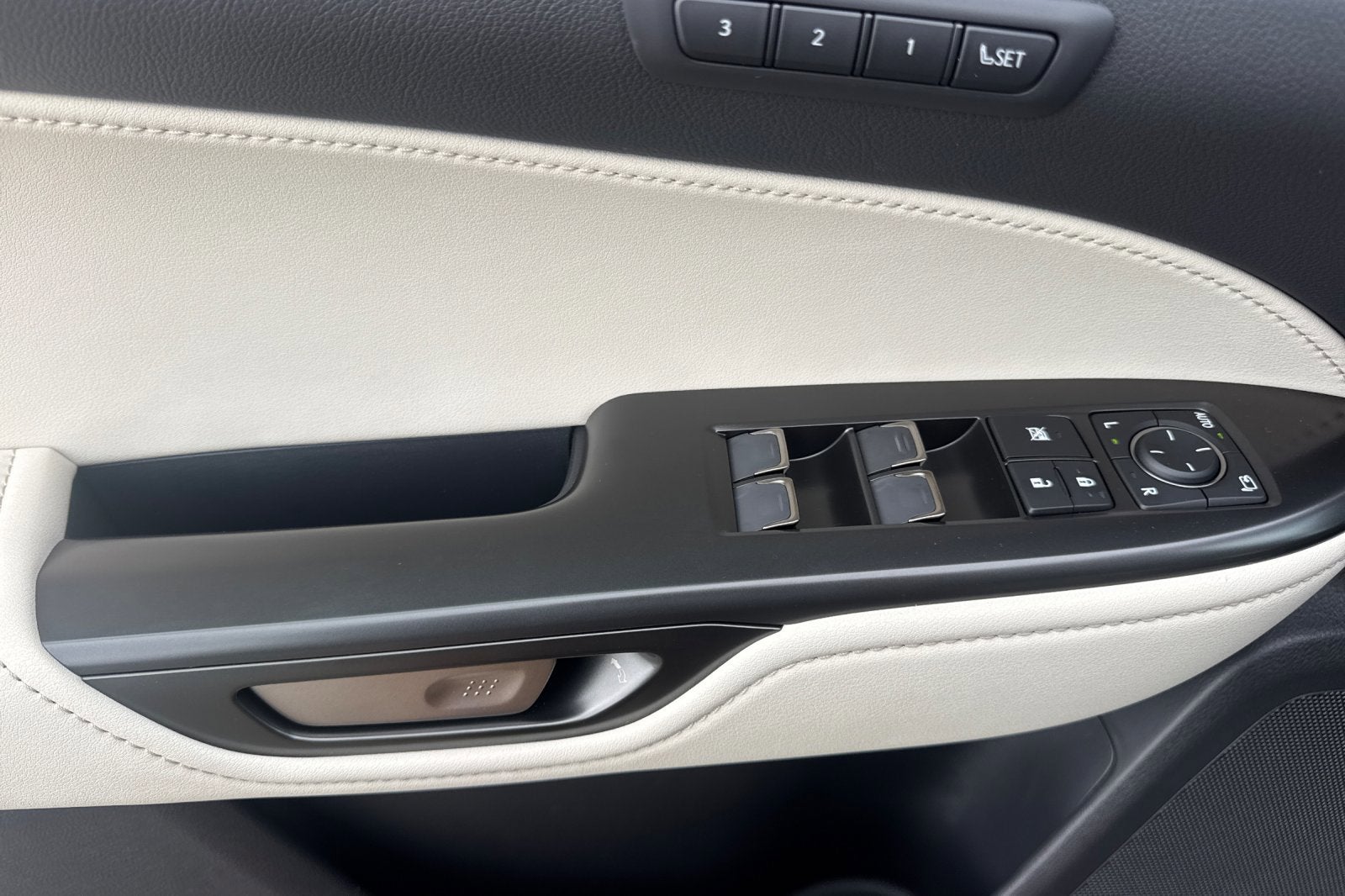2026 Lexus NX NX 450h+ Luxury AWD