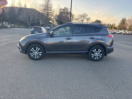 2018 Toyota RAV4 LE AWD