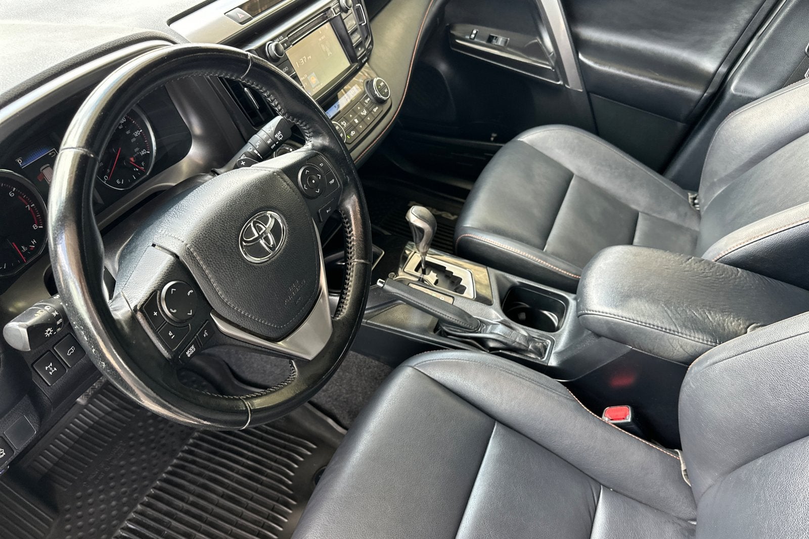 2018 Toyota RAV4 SE AWD