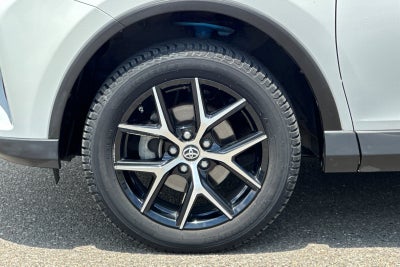 2018 Toyota RAV4 SE AWD