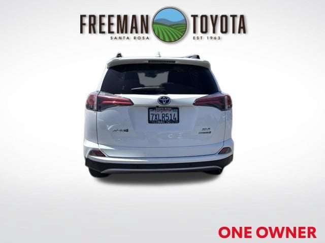 2017 Toyota RAV4 Hybrid XLE AWD