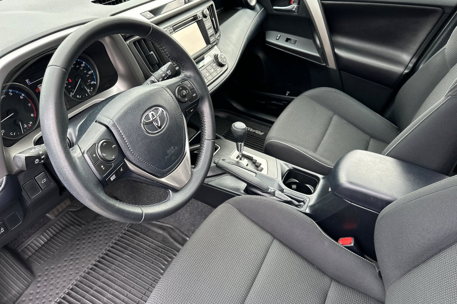 2018 Toyota RAV4 XLE FWD
