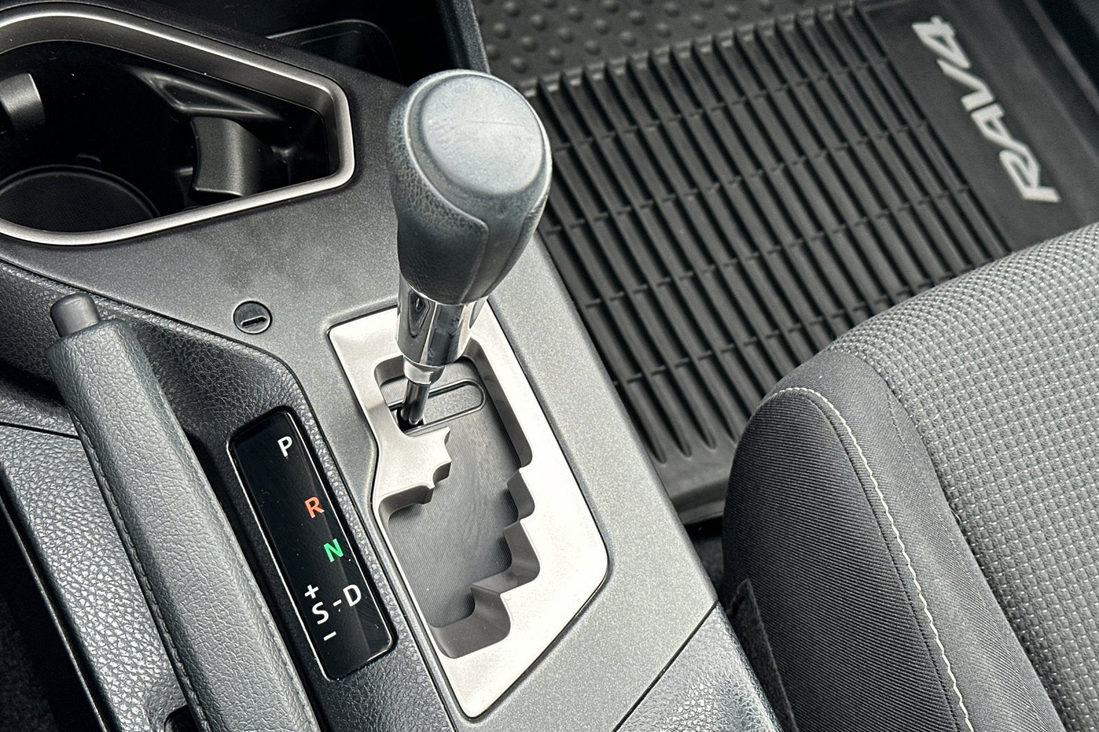 2018 Toyota RAV4 XLE FWD