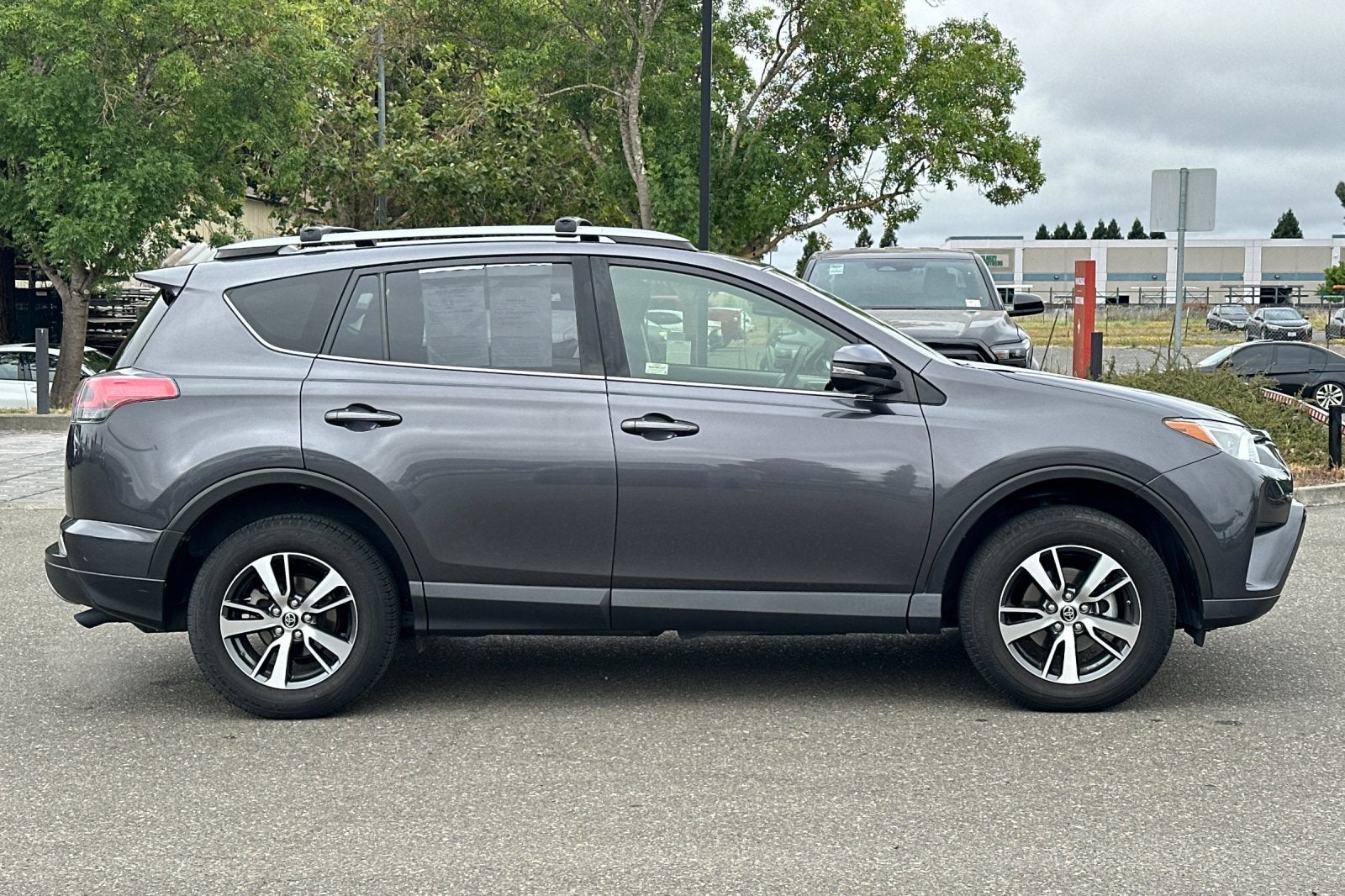 2018 Toyota RAV4 XLE FWD