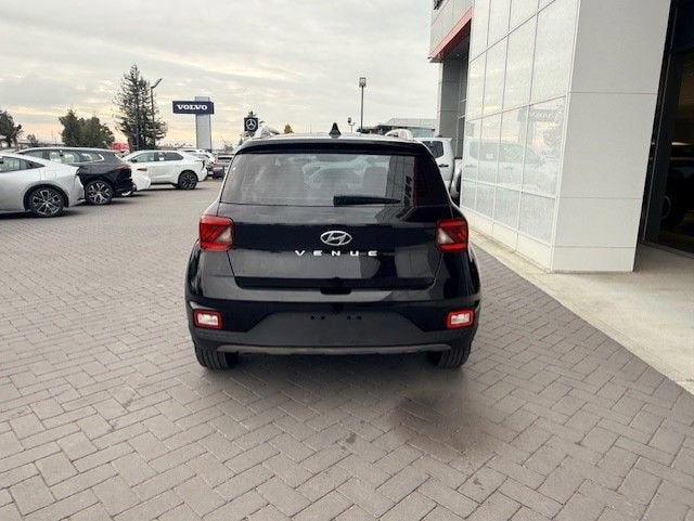 2022 Hyundai Venue SEL IVT