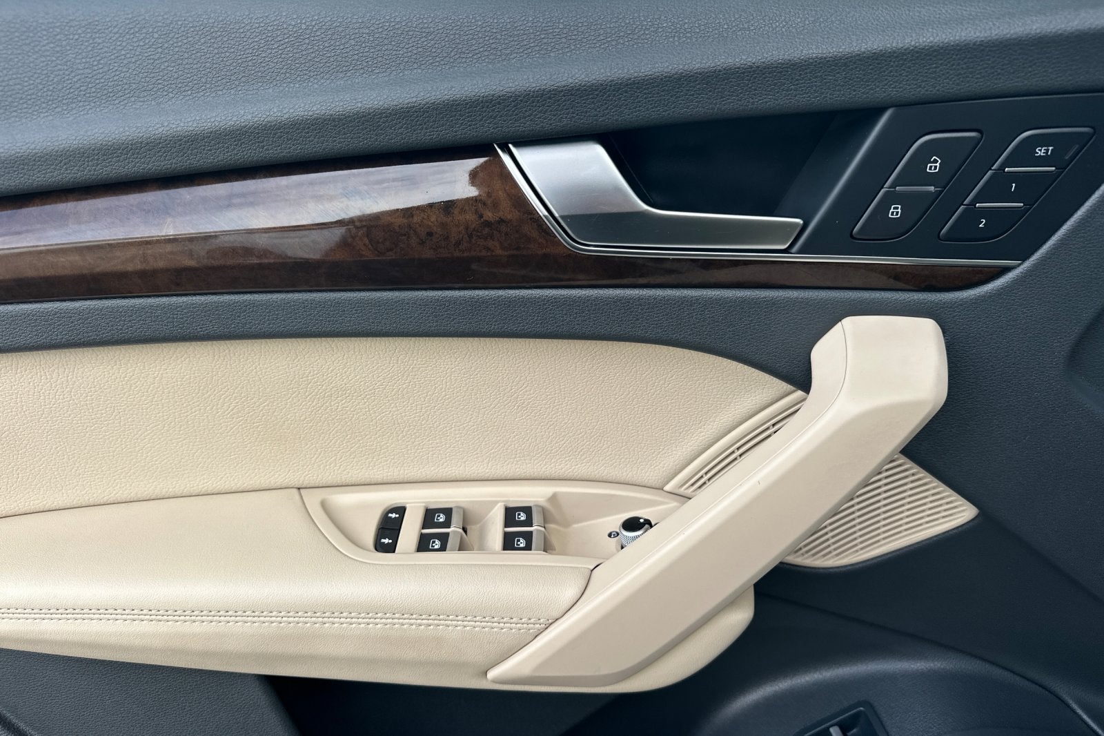 2020 Audi Q5 Premium Plus 45 TFSI quattro