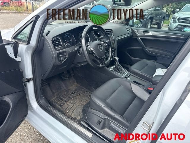 2017 Volkswagen e-Golf 4-Door SEL Premium